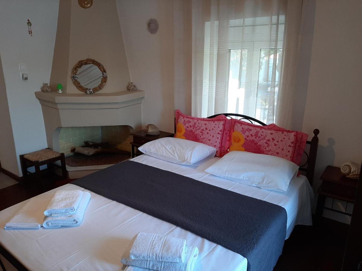 Chiona΄S Apartments By The Sea Paleo Trikeri Εξωτερικό φωτογραφία