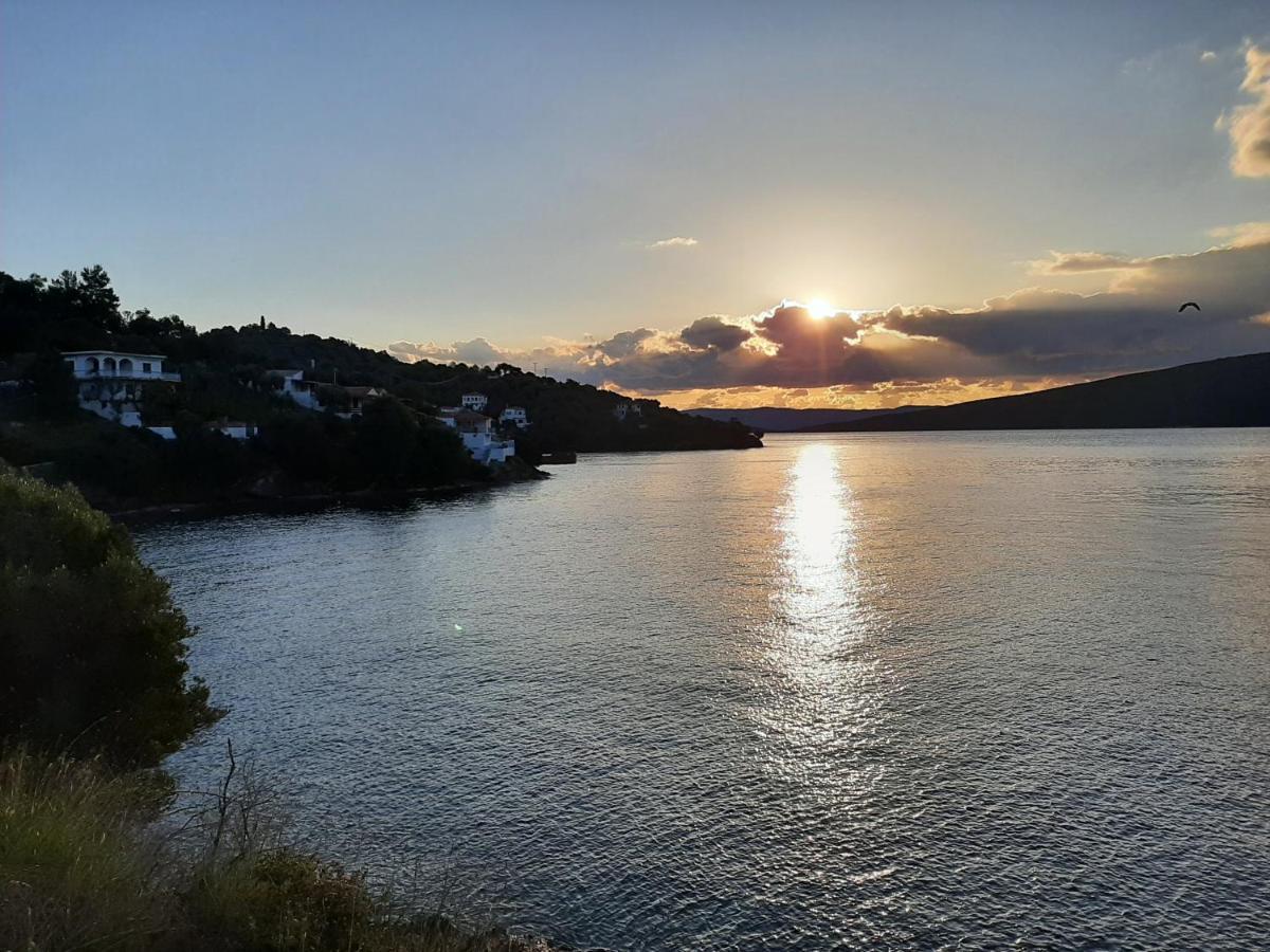 Chiona΄S Apartments By The Sea Paleo Trikeri Εξωτερικό φωτογραφία